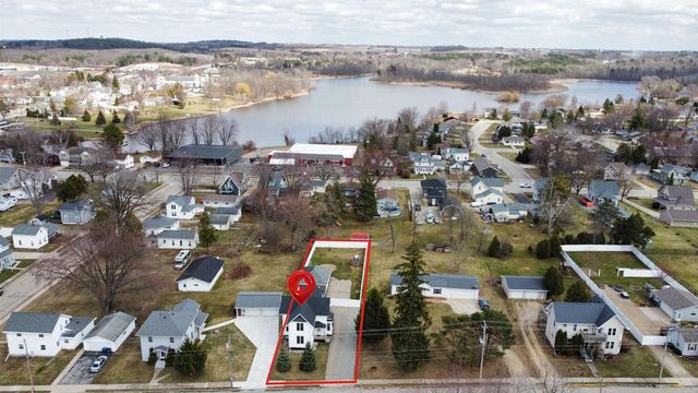318 S MILL STREET, Hortonville, WI 54944