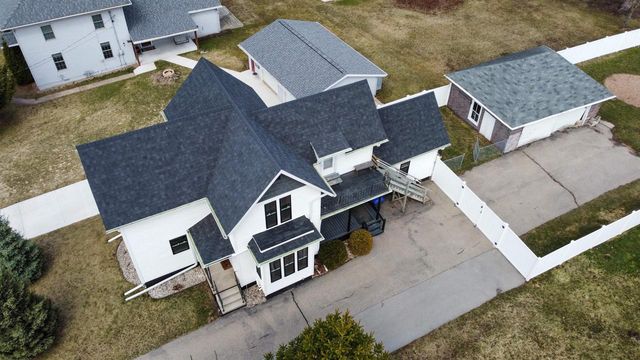 318 S MILL STREET, Hortonville, WI 54944