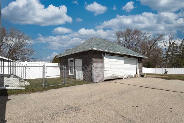 318 S MILL STREET, Hortonville, WI 54944