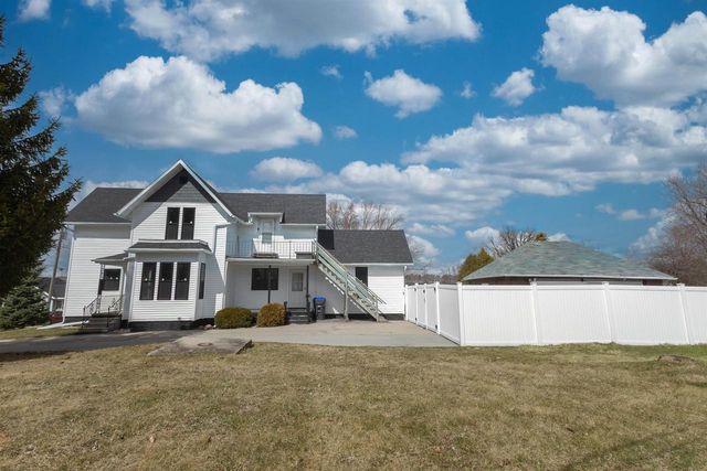 318 S MILL STREET, Hortonville, WI 54944