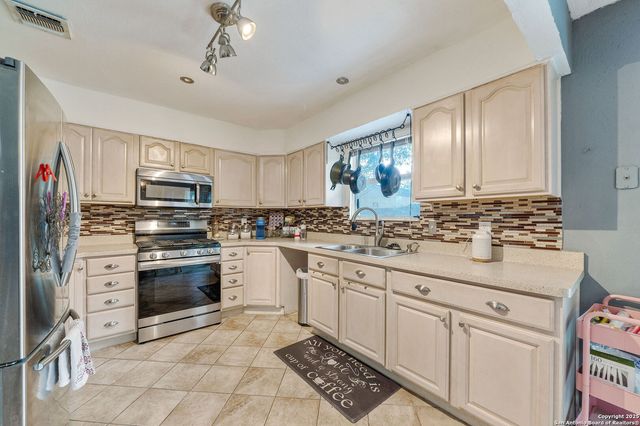 6722 Chelsea Wood, San Antonio, TX 78239