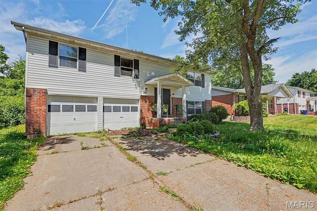 2337 Millvalley Drive, Florissant, MO 63031