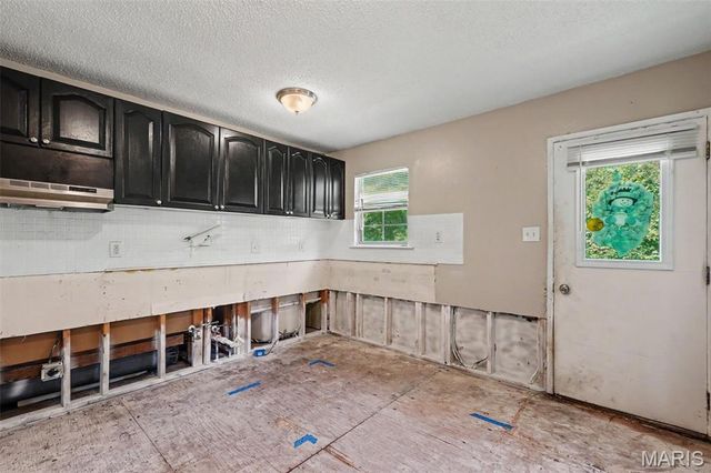 2337 Millvalley Drive, Florissant, MO 63031