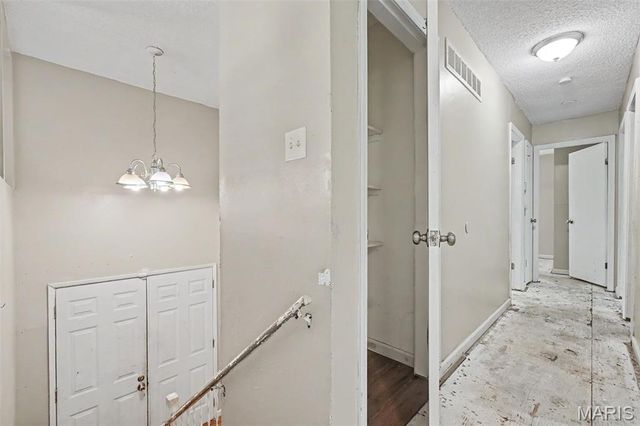 2337 Millvalley Drive, Florissant, MO 63031