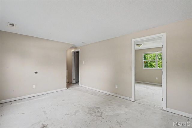 2337 Millvalley Drive, Florissant, MO 63031