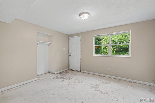 2337 Millvalley Drive, Florissant, MO 63031