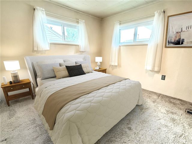 2116 W Pike St, Chartiers, PA 15342