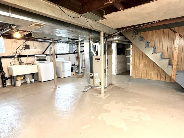 2116 W Pike St, Chartiers, PA 15342