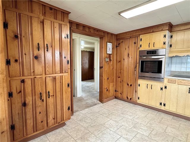 2116 W Pike St, Chartiers, PA 15342