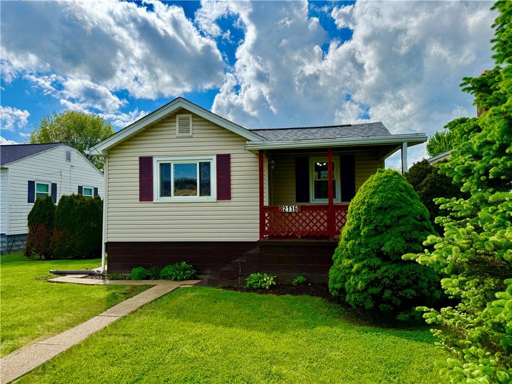 2116 W Pike St, Chartiers, PA 15342