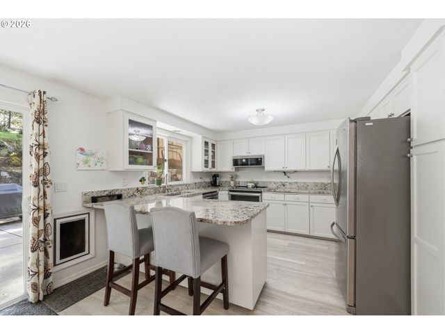 88119 TIKI Ln, Springfield, OR 97478