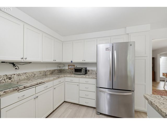 88119 TIKI Ln, Springfield, OR 97478