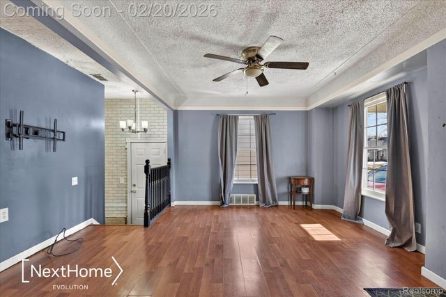 26214 Pennie Street, Dearborn Heights, MI 48125