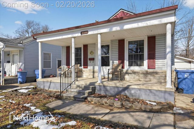 26214 Pennie Street, Dearborn Heights, MI 48125