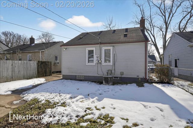26214 Pennie Street, Dearborn Heights, MI 48125