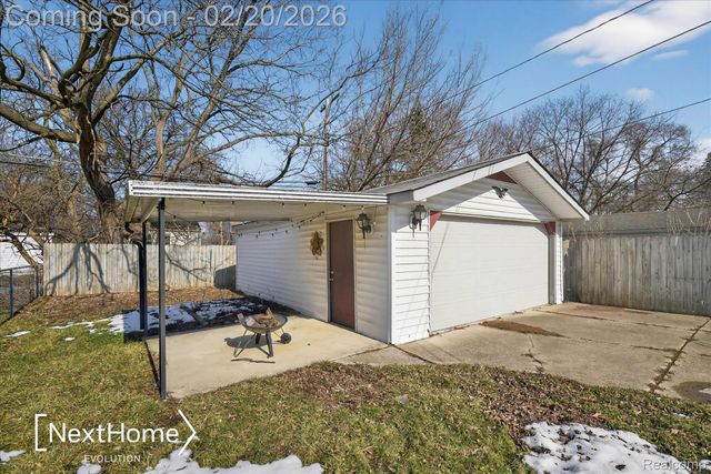 26214 Pennie Street, Dearborn Heights, MI 48125