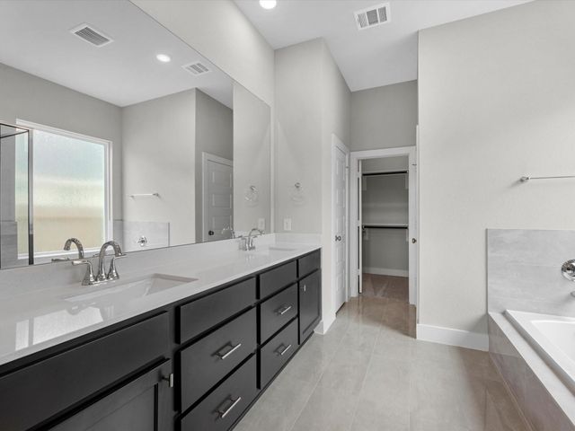 7082 North Lake Clopton Drive, Montgomery, TX 77316
