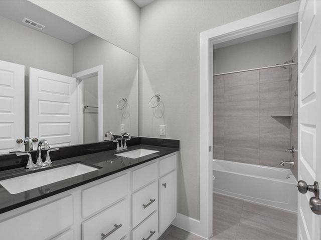 7082 North Lake Clopton Drive, Montgomery, TX 77316