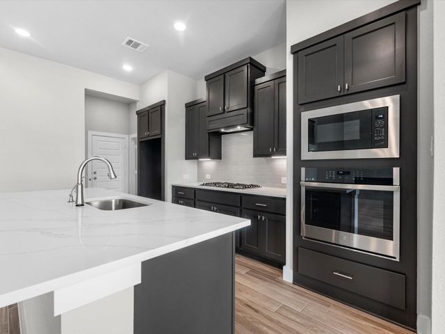 7082 North Lake Clopton Drive, Montgomery, TX 77316