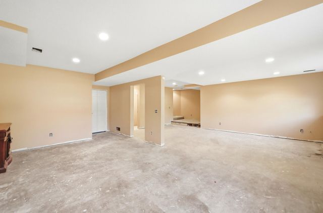 4390 Ithaca Lane N, Plymouth, MN 55446