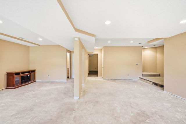 4390 Ithaca Lane N, Plymouth, MN 55446
