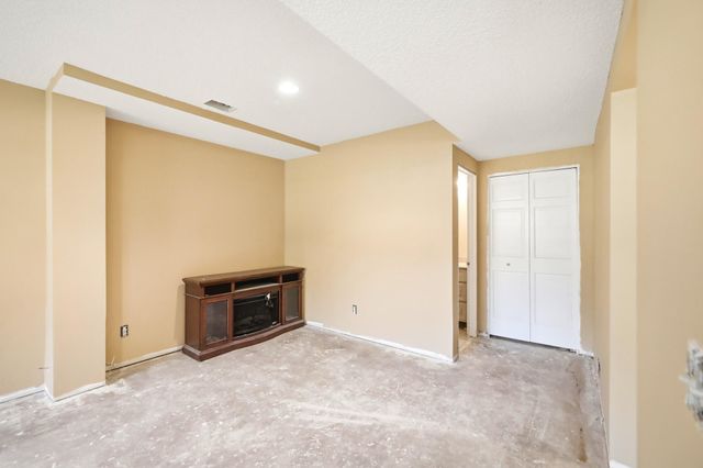 4390 Ithaca Lane N, Plymouth, MN 55446