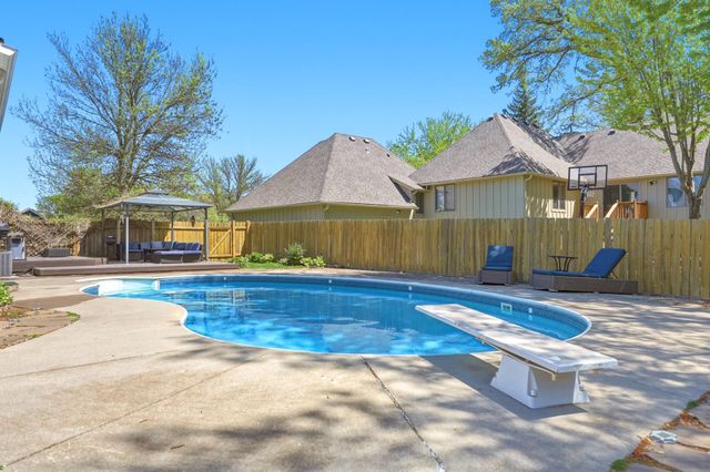 4390 Ithaca Lane N, Plymouth, MN 55446