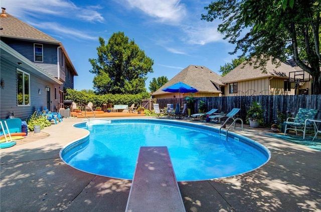 4390 Ithaca Lane N, Plymouth, MN 55446