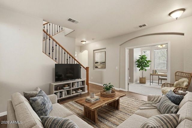 3801 E PARKVIEW Drive, Gilbert, AZ 85295