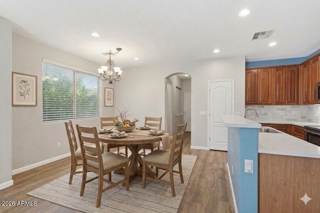 3801 E PARKVIEW Drive, Gilbert, AZ 85295
