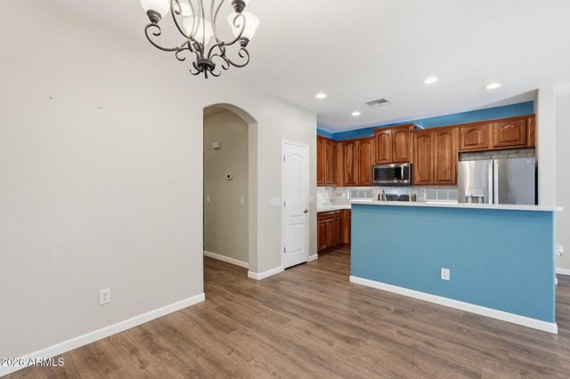 3801 E PARKVIEW Drive, Gilbert, AZ 85295