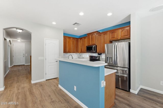 3801 E PARKVIEW Drive, Gilbert, AZ 85295