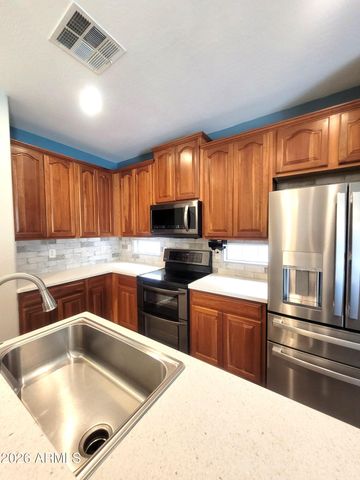 3801 E PARKVIEW Drive, Gilbert, AZ 85295