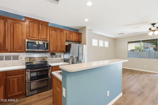 3801 E PARKVIEW Drive, Gilbert, AZ 85295