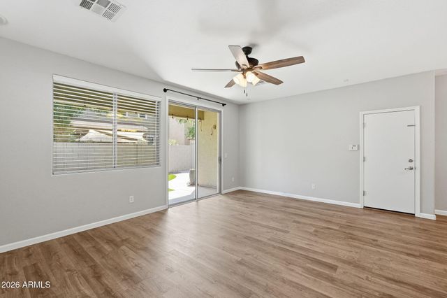 3801 E PARKVIEW Drive, Gilbert, AZ 85295