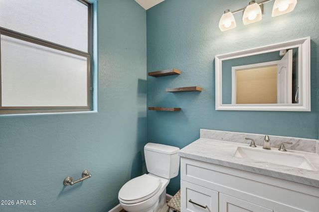 3801 E PARKVIEW Drive, Gilbert, AZ 85295
