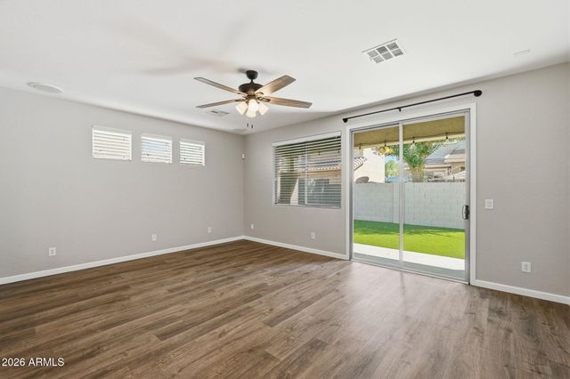 3801 E PARKVIEW Drive, Gilbert, AZ 85295