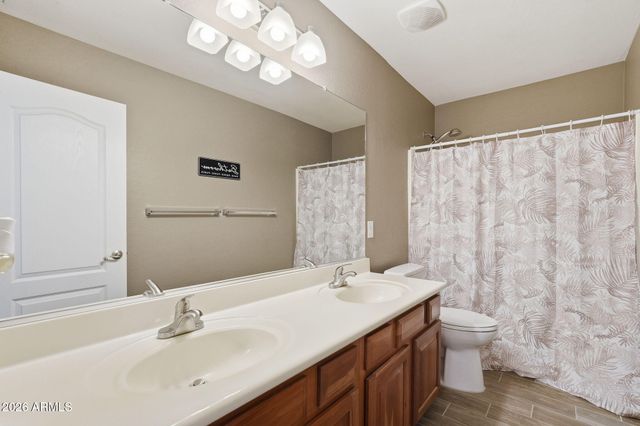 3801 E PARKVIEW Drive, Gilbert, AZ 85295