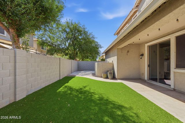 3801 E PARKVIEW Drive, Gilbert, AZ 85295