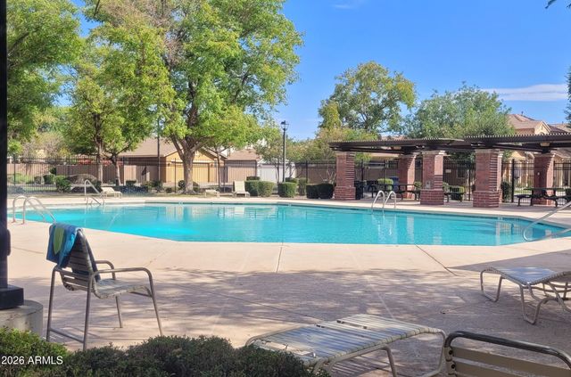 3801 E PARKVIEW Drive, Gilbert, AZ 85295