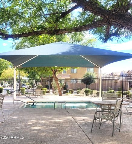 3801 E PARKVIEW Drive, Gilbert, AZ 85295