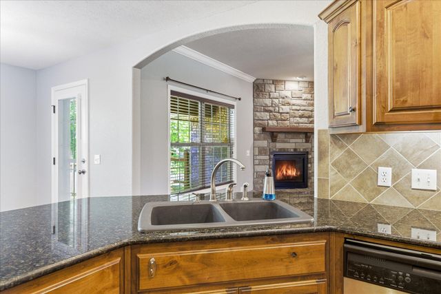 3277 W Cardinal Street, Springfield, MO 65810