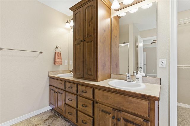 3277 W Cardinal Street, Springfield, MO 65810