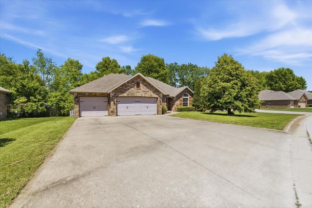3277 W Cardinal Street, Springfield, MO 65810