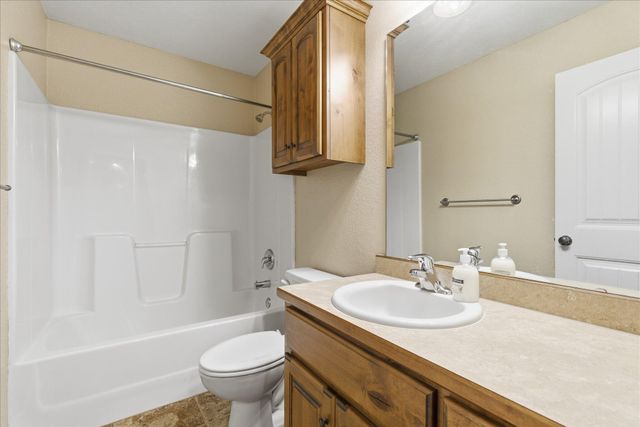 3277 W Cardinal Street, Springfield, MO 65810