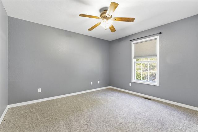3277 W Cardinal Street, Springfield, MO 65810