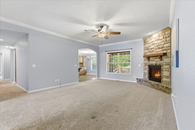 3277 W Cardinal Street, Springfield, MO 65810