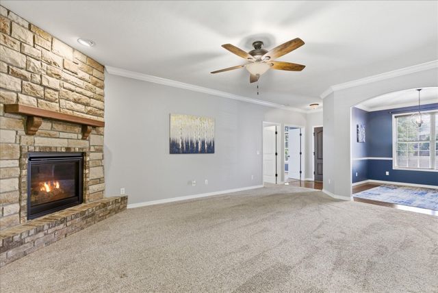 3277 W Cardinal Street, Springfield, MO 65810