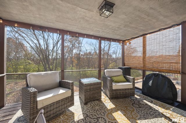 6820 W PFEIFFER Road, Peoria, IL 61607