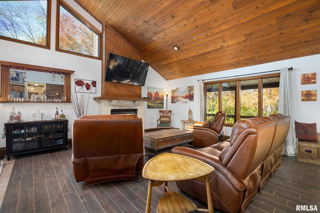 6820 W PFEIFFER Road, Peoria, IL 61607